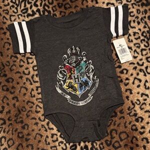 Warner Bros. Hogwarts Crest Baby Bodysuit - Dark Gray